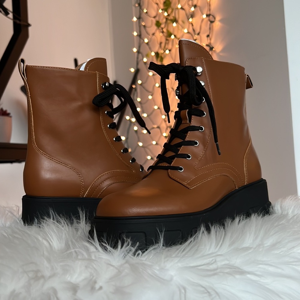 Happy Combat Boot 8.5